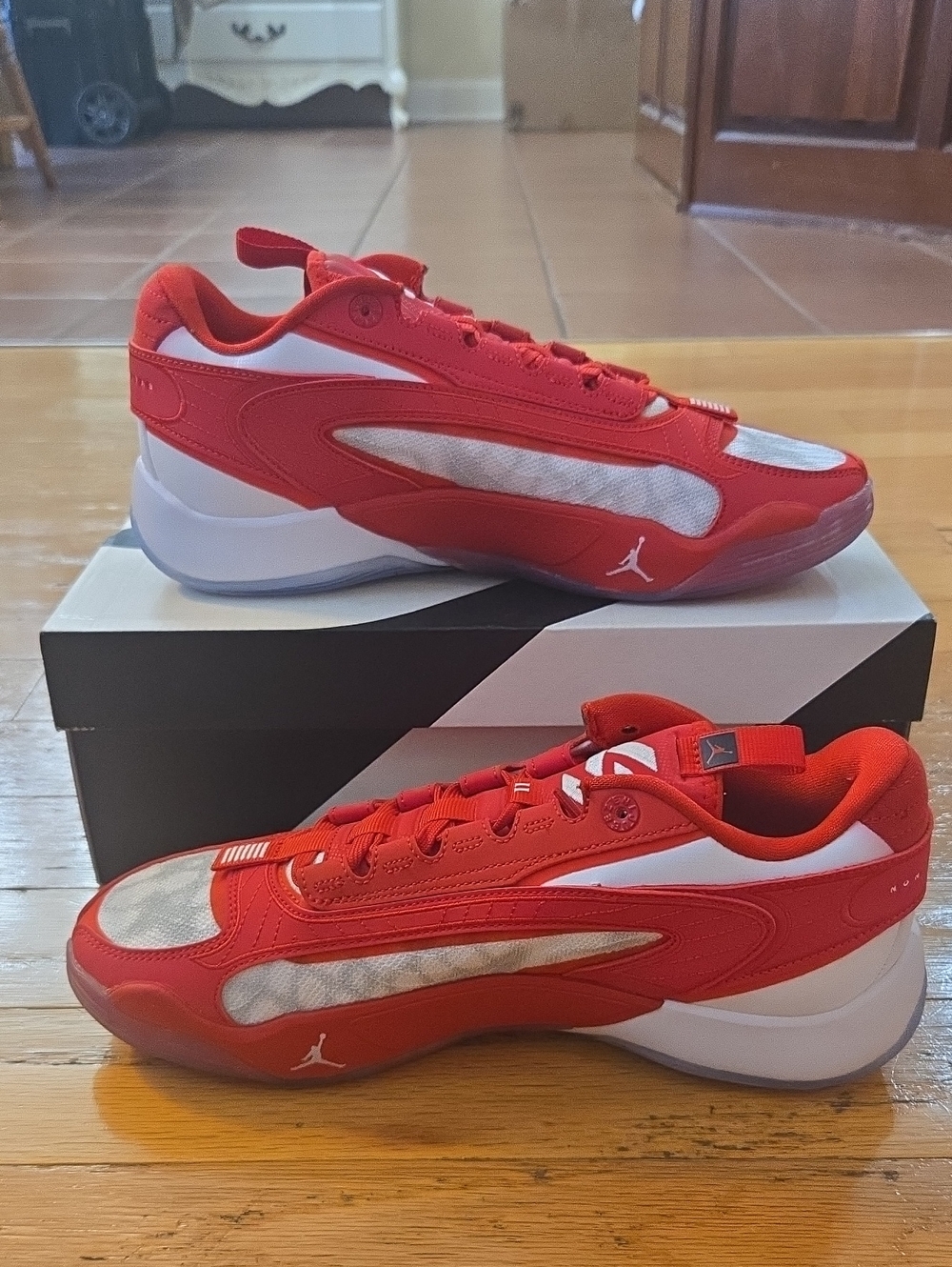 Jordan Luka 2 TB Men's Size 9.5 Basketball Shoes University Red White FN7400 160